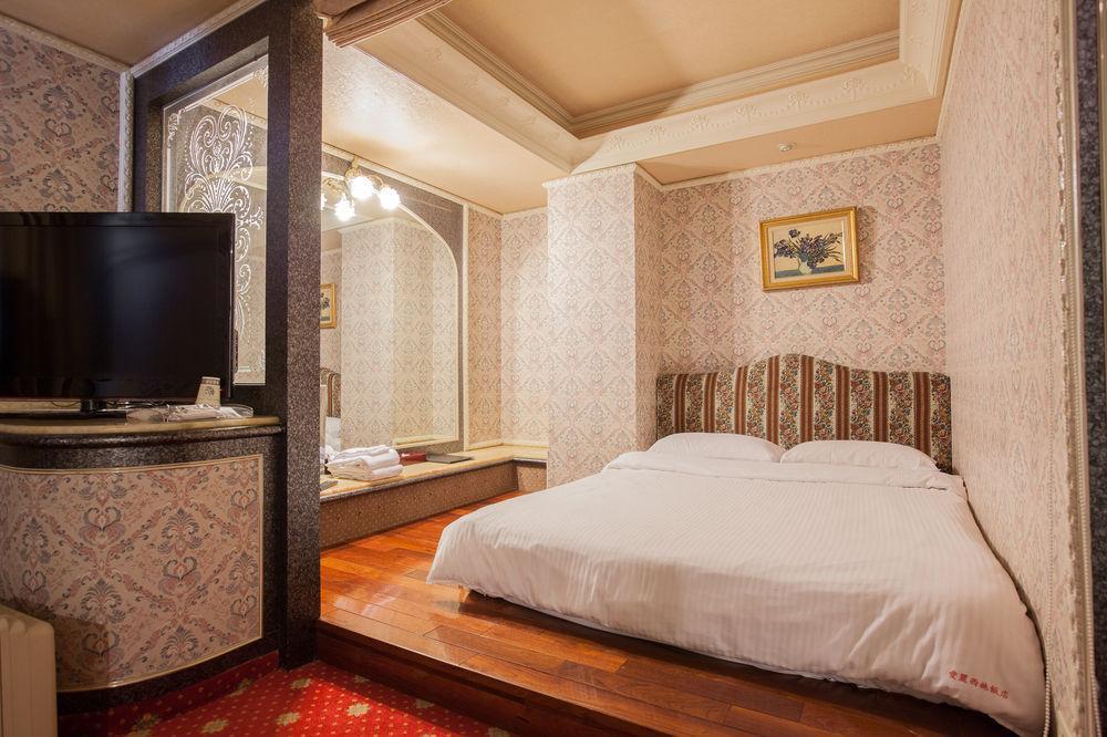 Mila Hotel Тайчжун Экстерьер фото