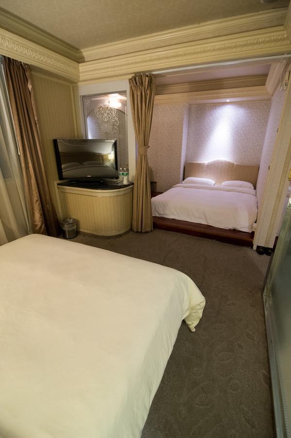 Mila Hotel Тайчжун Экстерьер фото