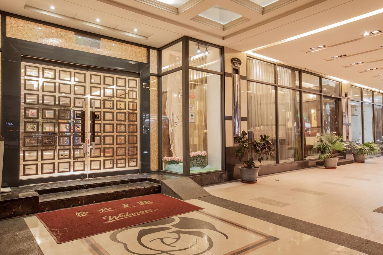 Mila Hotel Тайчжун Экстерьер фото